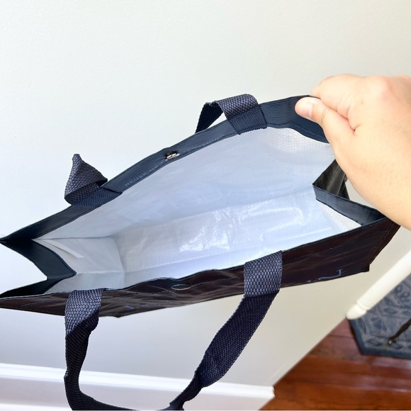 Lot of 2 J. McLaughlin retail totes from the store - Picture 8 of 10